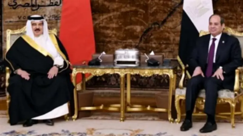 مستشار ملك البحرين ينفي وساطة مشتركة مع مصر بين السعودية والإمارات بشأن اليمن