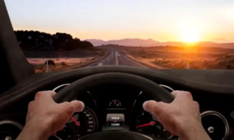 الاتصال الذكي والواقع المعزز: تقنيات عدادات السرعة تتصدر ابتكارات السيارات الحديثة