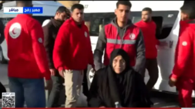 معبر رفح يستقبل دفعة جديدة من الفلسطينيين العائدين لغزة وسط تأكيدات أفريقية على رفض التهجير