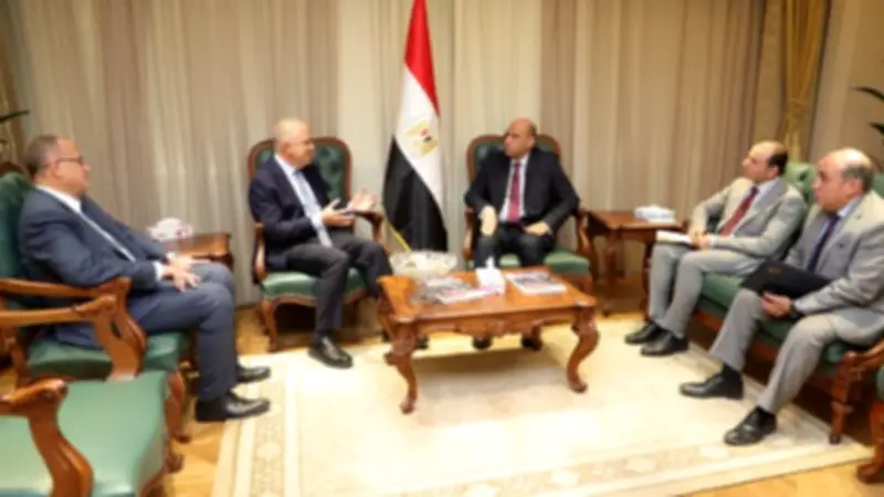 تعزيز التعاون بين وزارة العمل واتحاد الصناعات في ملفات التدريب والتشغيل