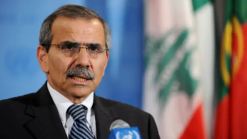 رئيس وزراء لبنان يدعو لاستعانة خبراء مدنيين في لجنة مراقبة وقف إطلاق النار