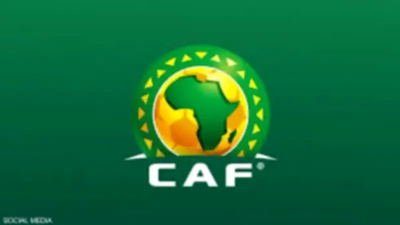 الكاف يدين أحداث شغب مباراة الأهلي والجيش الملكي ويحيلها للتحقيق