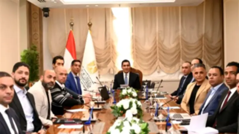 وزير الشباب والرياضة يترأس اجتماعًا تنسيقيًا لاستعدادات ماراثون المتحف الكبير الدولي