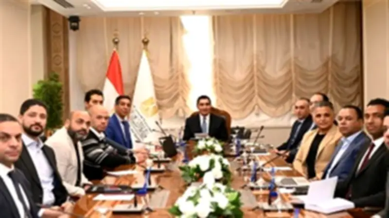 وزير الشباب والرياضة يترأس اجتماعاً تنسيقياً لاستعدادات ماراثون المتحف المصري الكبير الدولي