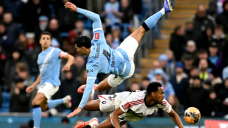 قرعة كأس الاتحاد الإنجليزي: مواجهات صعبة للسيتي ونزهات لآرسنال وتشيلسي