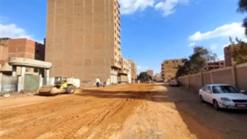 تطهير وردم ترعة الحفرية بالبراجيل تمهيدًا لإنشاء محور مروري جديد في الجيزة