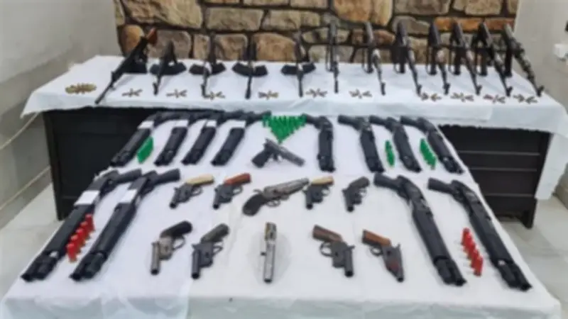 حملة أمنية مكبرة في الصف وإطفيح تضبط أسلحة ومخدرات ومخالفات متنوعة