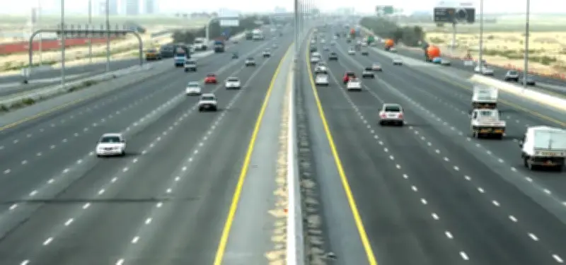 النشرة المرورية الرقمية: خدمة الإغاثة بكافة الطرق في إنفوغراف