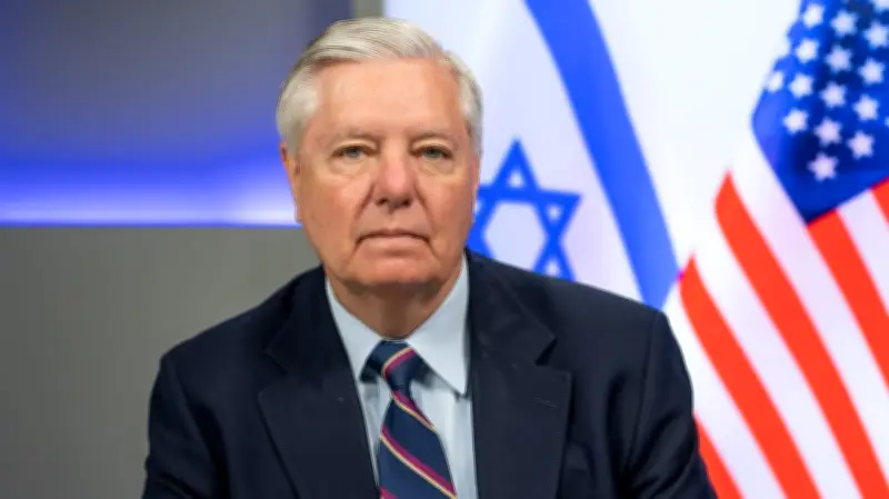 ليندسي جراهام: تغيير النظام في طهران هو الحل الأمثل لمشاكل إيران