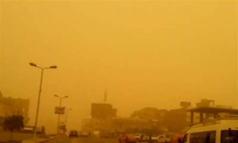 الأرصاد تحذر من رياح مثيرة للرمال والأتربة على هذه المناطق وتسبب تدهورًا في الرؤية الأفقية