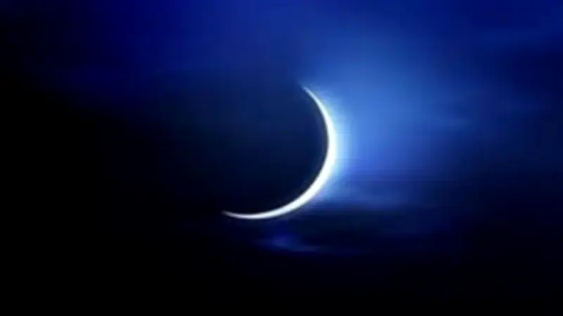 تفسير رؤيا الهلال في المنام: دلالات الخير والبركة والتحذيرات