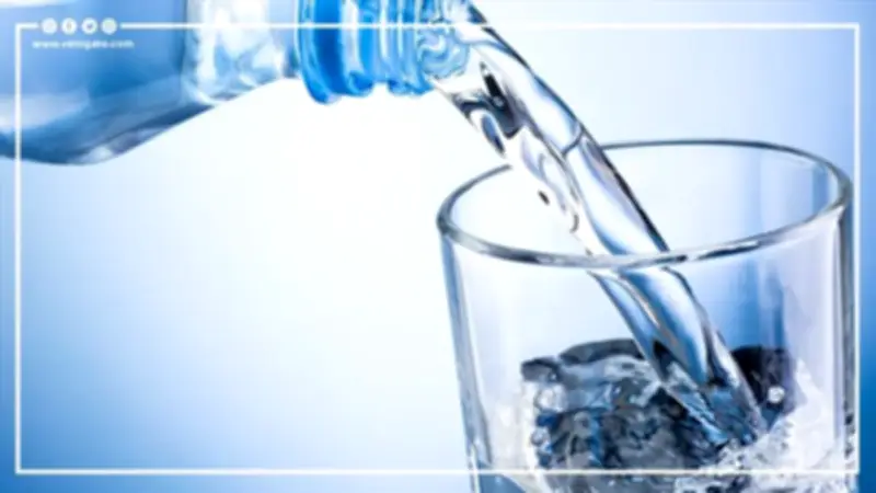 هل شرب الماء بكثرة في السحور يمنع العطش؟ معهد التغذية يحذر من خطأ شائع