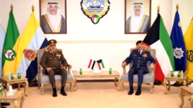 الفريق أحمد خليفة يعود إلى مصر بعد زيارة رسمية ناجحة للكويت لتعزيز التعاون العسكري