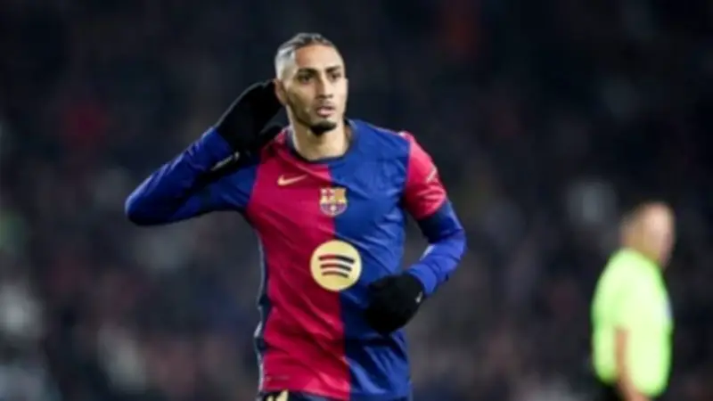 رافينيا يوجه رسالة مشفرة بعد الجدل التحكيمي: سننتصر حتى لو واجهنا الجميع