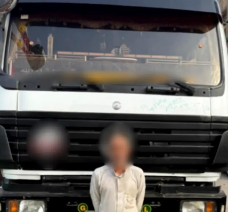 ضبط قائد سيارة نقل تسبب في وفاة شخص بحادث مروع بالأميرية