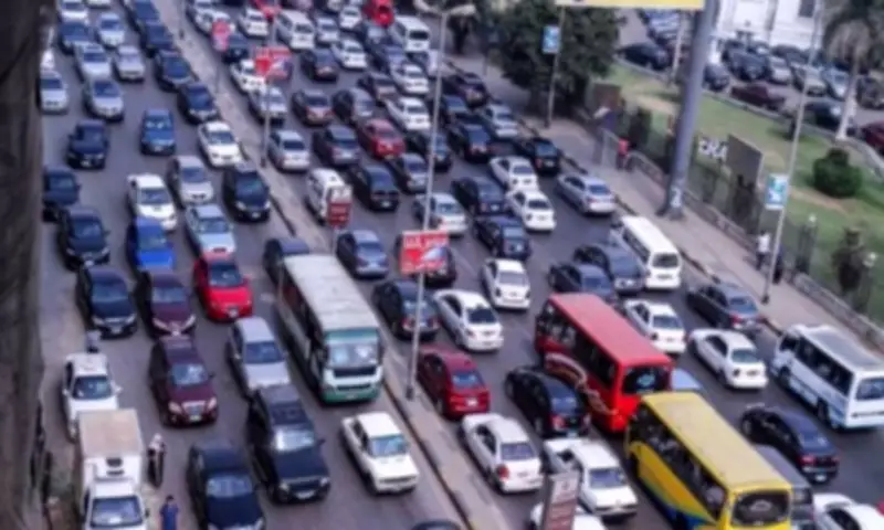 النشرة المرورية الرقمية تكشف حالة الطرق في القاهرة والجيزة: ازدحامات وانسيابية