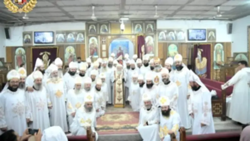 الأنبا ديمتريوس يرسم دياكونيين جديدين للخدمة في إيبارشية ملوي