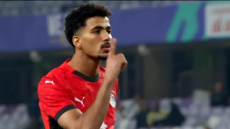 إبراهيم عبد الجواد يكشف تفاصيل مشادة عبد الله السعيد وحسام عبد المجيد في مباراة الزمالك