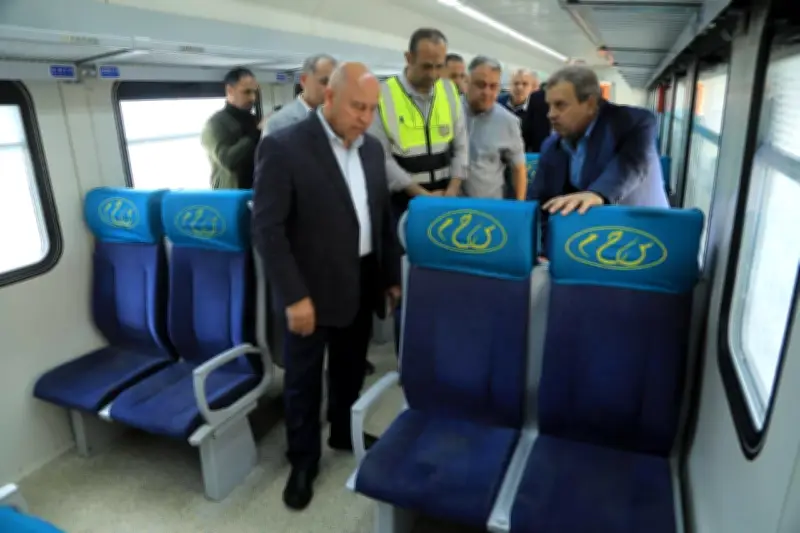 وزير النقل يوجه العاملين بالسكك الحديدية للتسابق لخدمة الركاب