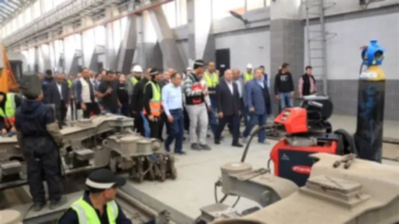 وزير النقل يتفقد ورش السكك الحديدية للتأكد من استعدادات رمضان