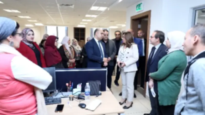 وزيرة التنمية المحلية والبيئة تتفقد القطاعات وتؤكد على رفع كفاءة العمل المؤسسي