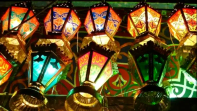 فانوس رمضان المصري.. حرفة تراثية تواجه خطر الاندثار أمام المنافسة الصينية