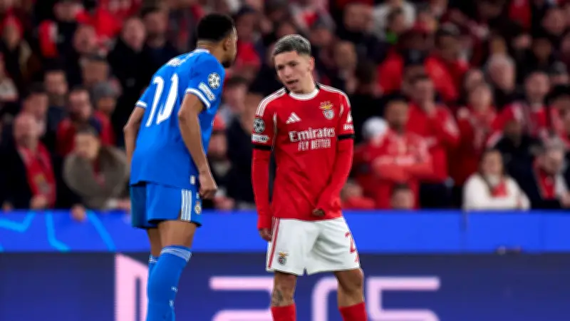 بنفيكا يرد على اتهامات فينيسيوس العنصرية ويصفها بـ