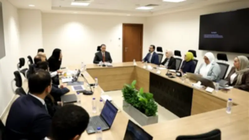 وزارة الصحة وصندوق مصر السيادي يبحثان التعاون لتجهيز مستشفيات التأمين الشامل