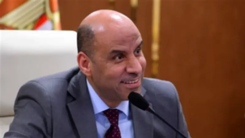 وزير العمل يلتقي القيادات التنفيذية لاستعراض خطة المرحلة المقبلة وتعزيز العمل الجماعي