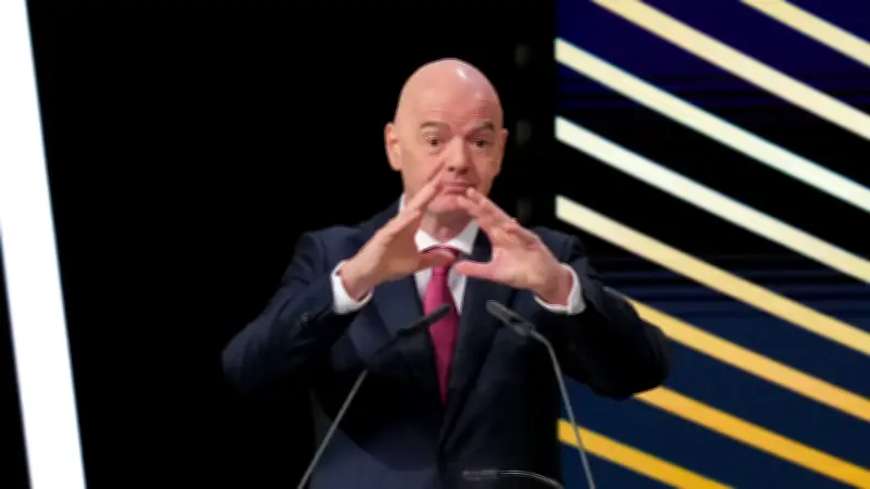 إنفانتينو يصف حادثة العنصرية ضد فينيسيوس بالصادمة ويؤكد محاسبة المسؤولين