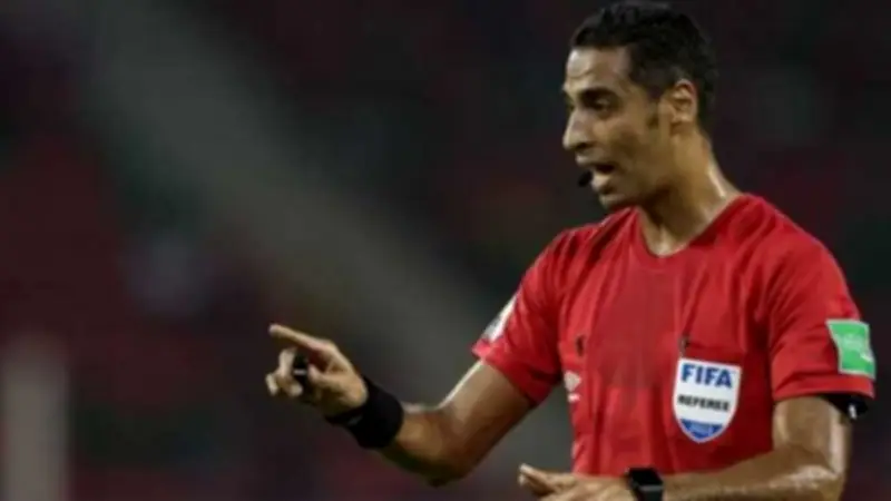 تعيين أمين عمر حكمًا لمباراة الأهلي والجونة في الدوري المصري الممتاز