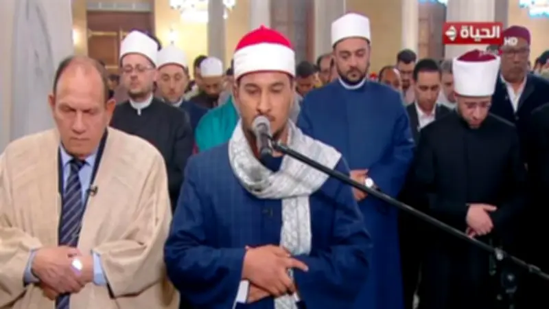 وزير الأوقاف يعلن تعيين الشيخ أشرف سيف إمامًا للتراويح بمسجد الإمام الحسين