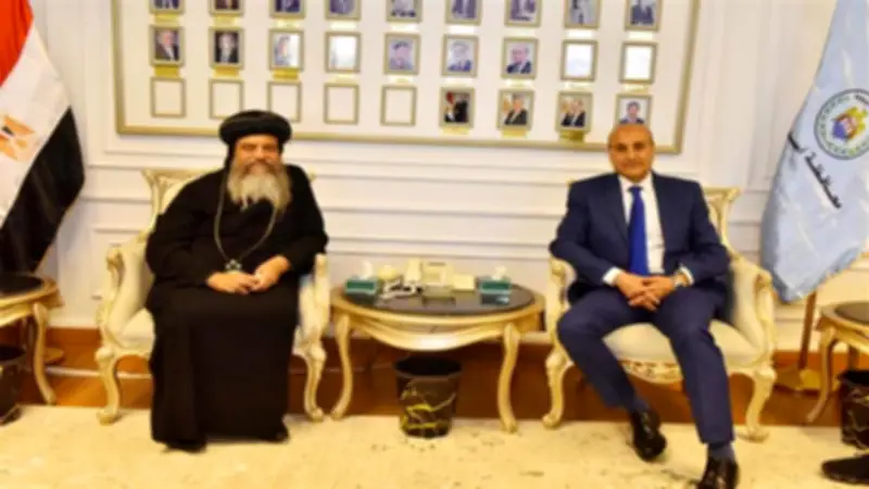 محافظ أسيوط يستقبل أسقف الأقباط الأرثوذكس بمنفلوط للتهنئة بتوليه المنصب