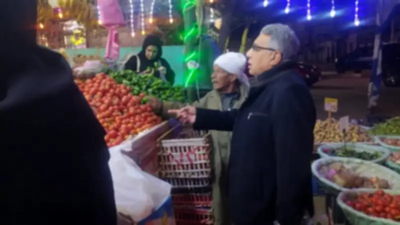 محافظ الدقهلية يشن حملة إزالة فورية للإشغالات خلال جولة ليلية مفاجئة في دكرنس