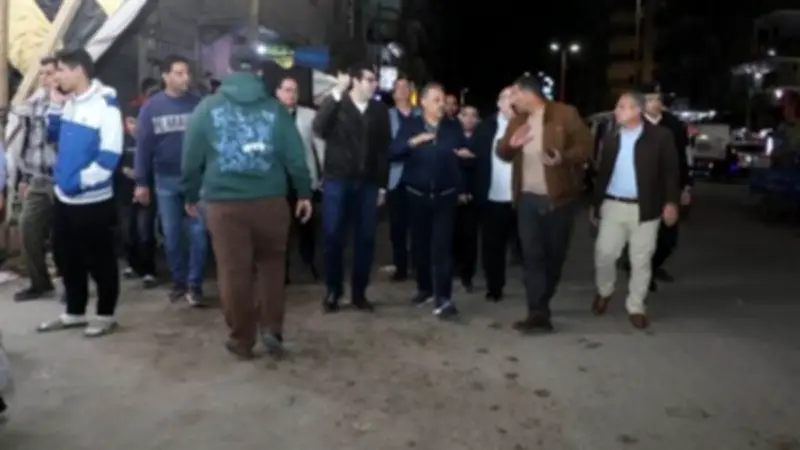 محافظ الشرقية يتفقد شارع فاروق بالزقازيق لضبط النظافة ورفع الإشغالات