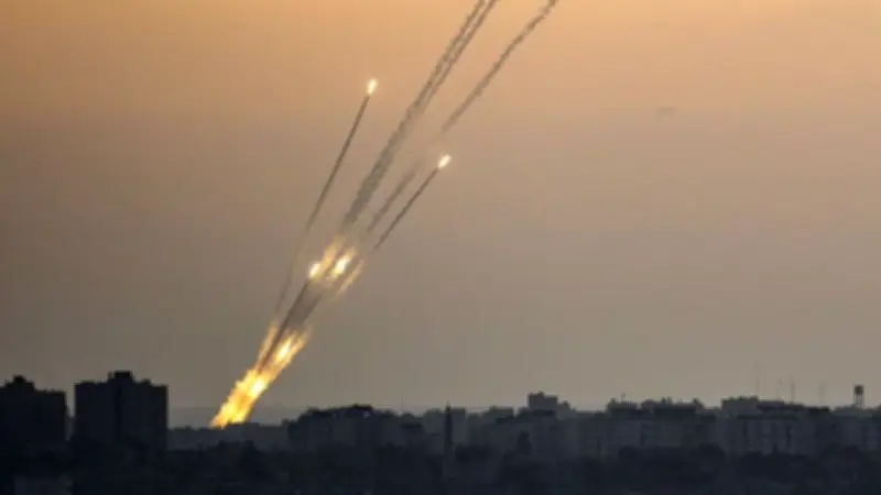 جيش الاحتلال الإسرائيلي يشن هجمات متتالية على منشآت حزب الله في جنوب لبنان