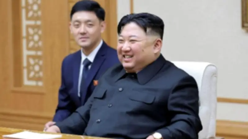 كيم جونغ أون يعلن أهدافاً عسكرية جديدة ويشير إلى قدرات نووية محتملة للقاذفات