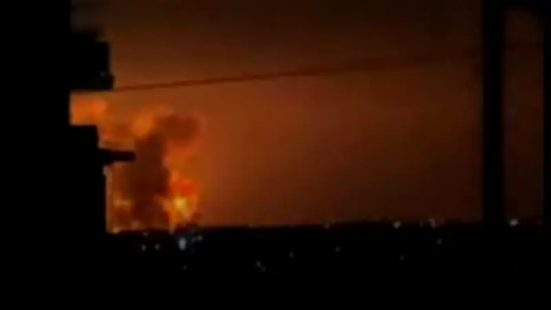 جيش الاحتلال الإسرائيلي يعلن استهداف مواقع لحزب الله في جنوب لبنان