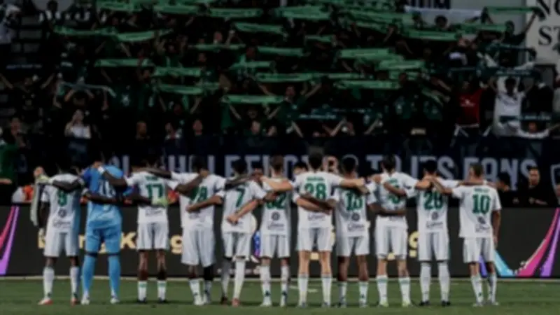 مواجهة نارية بين أهلي جدة والنجمة في الدوري السعودي: دونجا يواجه محرز