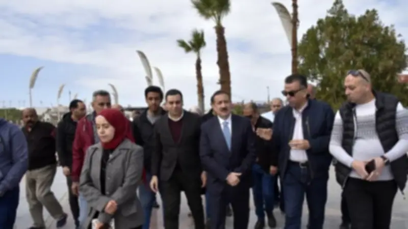 محافظ بورسعيد يوجه ببدء المرحلة الثانية لتطوير الكورنيش ورفع كفاءة الطريق القبلي