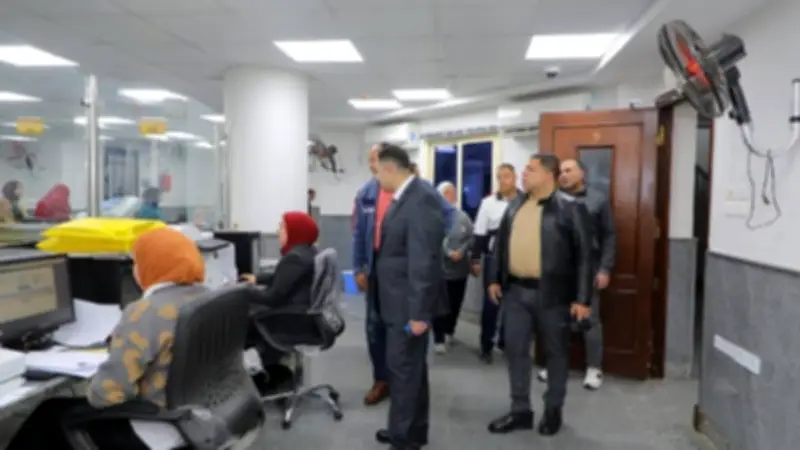 محافظ دمياط يزور المركز التكنولوجي لخدمة المواطنين في جولة تفقدية مفاجئة