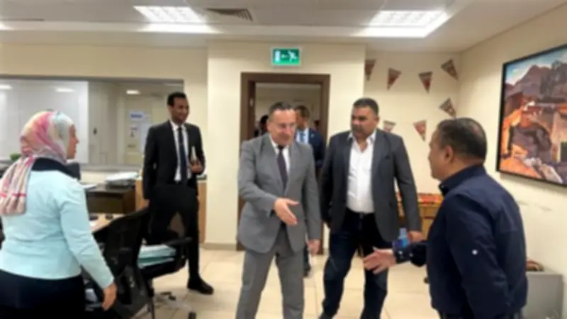 وزير التعليم العالي يتفقد مقر الوزارة بالعاصمة الجديدة لضمان انتظام العمل
