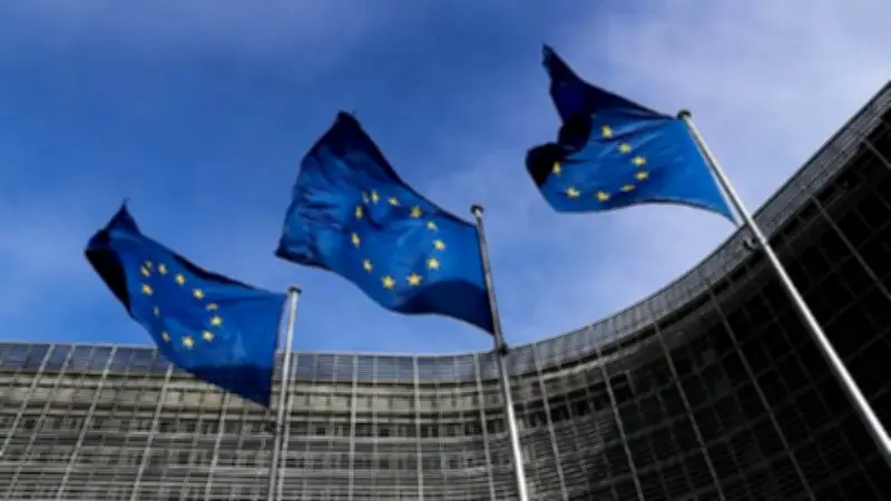 المفوضية الأوروبية تؤكد استمرار تقديم الضمانات الأمنية لأوكرانيا ودعم مسار العضوية