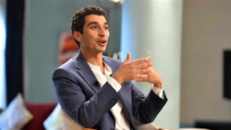 كريم الشناوي يهدي أول إعلان في حياته لابنه راوي بمشاركة نجوم كبار