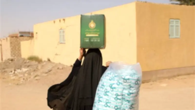 محافظ الوادي الجديد تشهد توزيع مساعدات رمضانية وتعلن إدراج قرى في مبادرة حياة كريمة