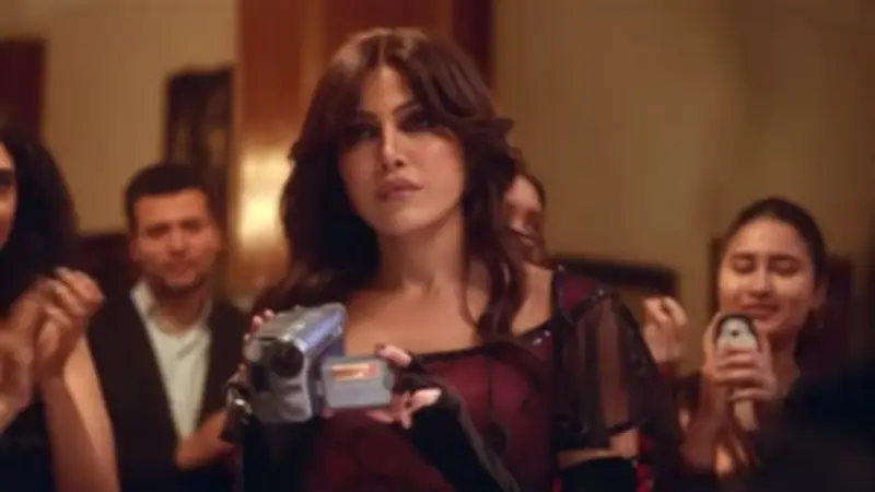 الحلقة الثانية من مسلسل توابع: ريهام حجاج تبحث عن علاج لابنها عبر السوشيال ميديا