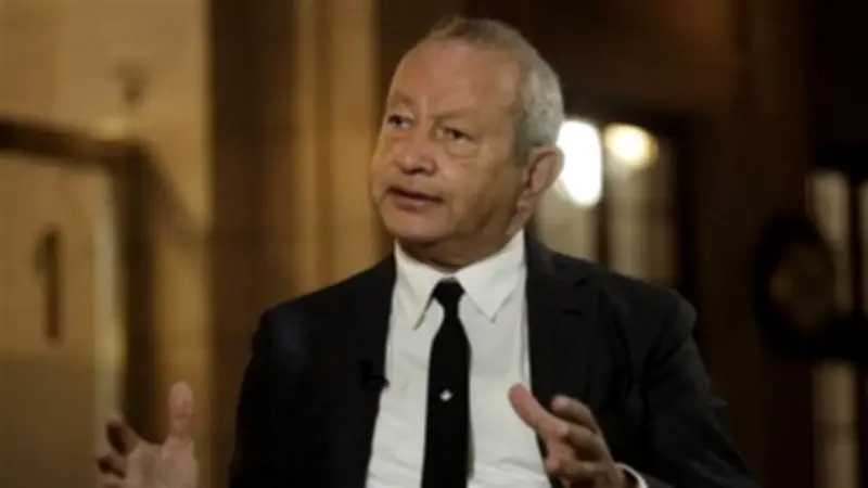 نجيب ساويرس يكشف عن طفولته العصامية وحلمه بكسر حائط برلين في لقاء تلفزيوني