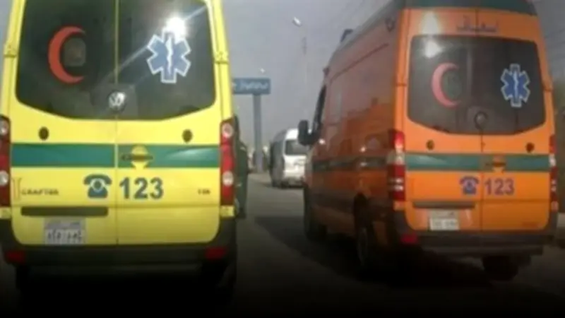 حادث انقلاب موتوسيكل بالفيوم يتسبب في إصابة شابين ونقلهم للمستشفى