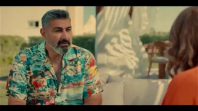 الحلقة الثالثة من مسلسل كلهم بيحبوا مودي: ياسر جلال يواجه أزمة مالية وصراعات نسائية