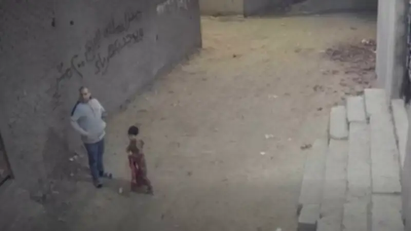 أسرة ضحية فيديو الخرطوش تكشف تفاصيل ليلة دامية: أب وطفله بين الحياة والموت بعد اعتداء في رمضان